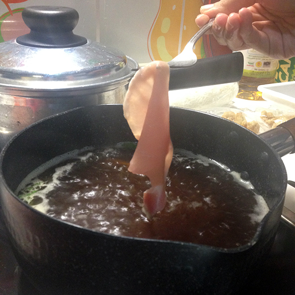 บะเมง เมนูกลายพันธุ์จากบะหมี่กับราเมง เป็นเมนูใหม่สุดอร่อย