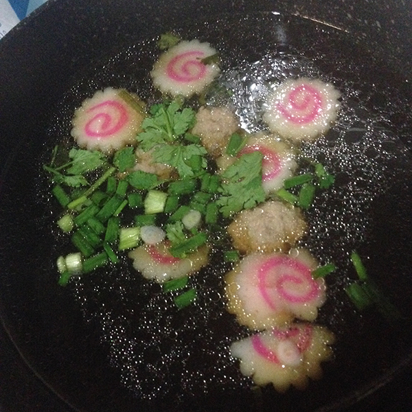 บะเมง เมนูกลายพันธุ์จากบะหมี่กับราเมง เป็นเมนูใหม่สุดอร่อย