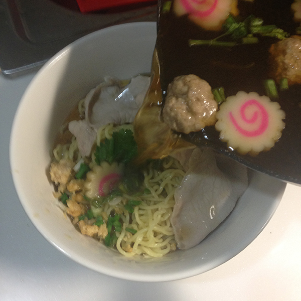 บะเมง เมนูกลายพันธุ์จากบะหมี่กับราเมง เป็นเมนูใหม่สุดอร่อย