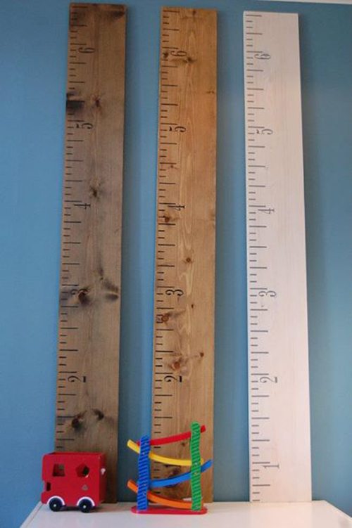 ไม้บรรทัดยักษ์ ของแต่งบ้านใช้วัดส่วนสูงของลูกน้อย 