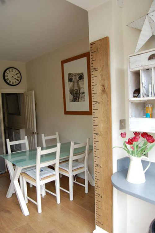 ไม้บรรทัดยักษ์ ของแต่งบ้านใช้วัดส่วนสูงของลูกน้อย 