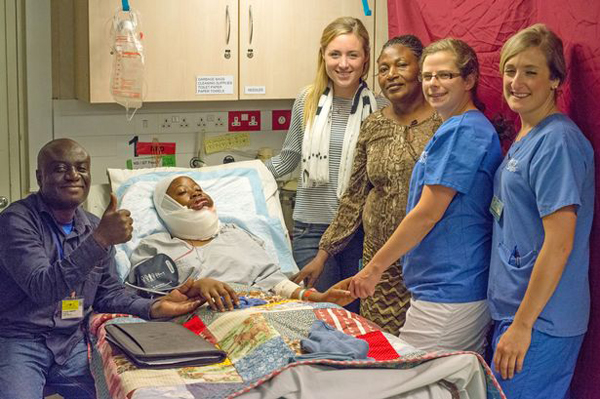 สาวคองโกเนื้องอกเต็มปาก ใหญ่เท่าลูกฟุตบอล