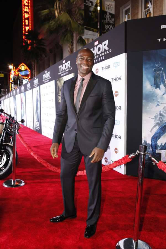 Thor : The Dark World รอบปฐมทัศน์ นักแสดงตบเท้าเดินพรมแดงเพียบ