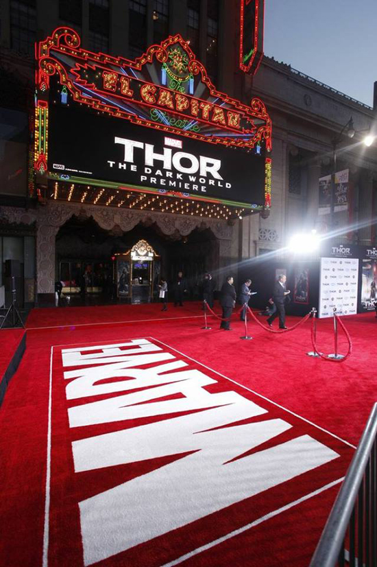 Thor : The Dark World รอบปฐมทัศน์ นักแสดงตบเท้าเดินพรมแดงเพียบ