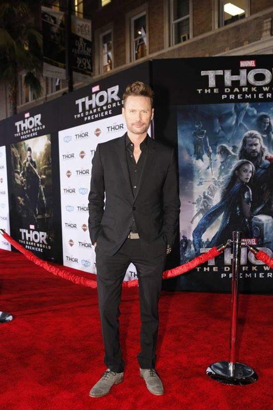 Thor : The Dark World รอบปฐมทัศน์ นักแสดงตบเท้าเดินพรมแดงเพียบ