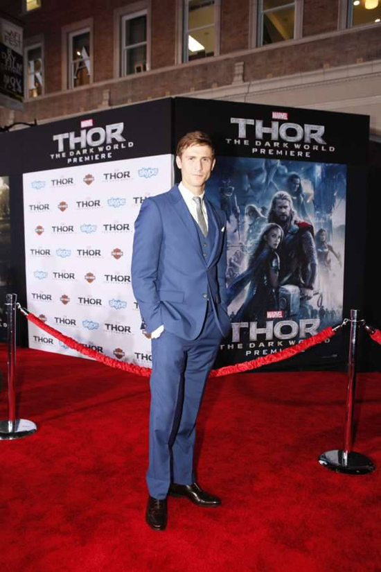 Thor : The Dark World รอบปฐมทัศน์ นักแสดงตบเท้าเดินพรมแดงเพียบ