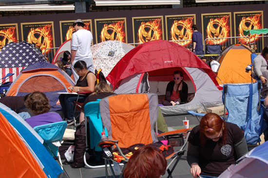 อลังการ ! World Premiere The Hunger Games : Catching Fire