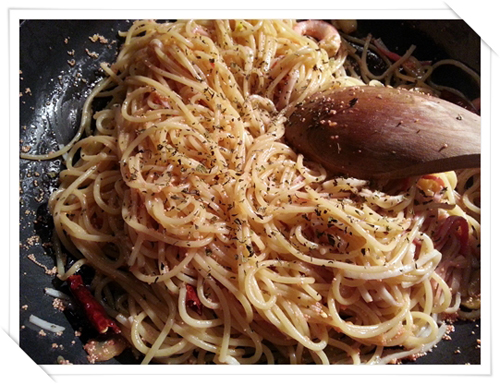 สปาเกตตีไข่กุ้ง อาหารฝรั่งจัดจ้านถึงใจ 