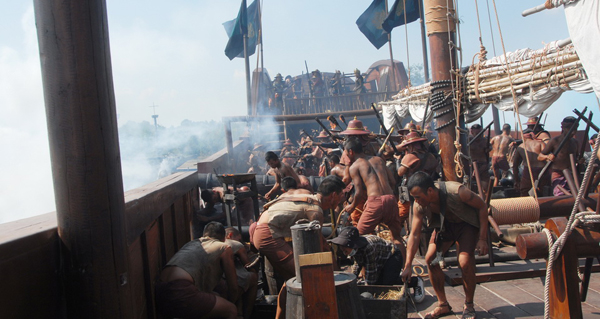 ไหม้จริง ! ตั๊ก-ต้น-หนึ่ง เสี่ยงตายลุยกองเพลิงใน ตำนานสมเด็จพระนเรศวรมหาราช