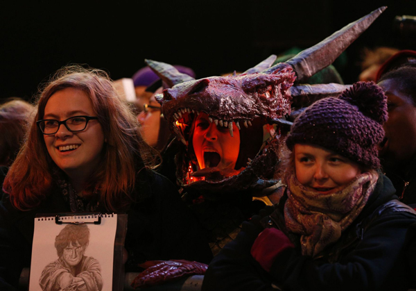 อลังการงานเวิลด์พรีเมียร์ The Hobbit แฟนคลับแห่ร่วมงานคับคั่ง