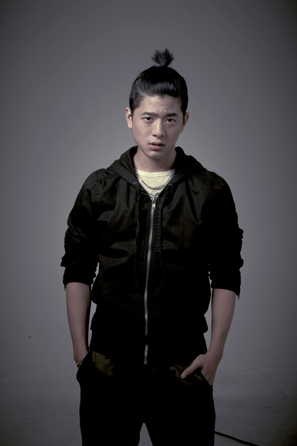 ธามไท ลุคใหม่ฟินเฟอร์ ใน Ghost Coins เกมปลุกผี 