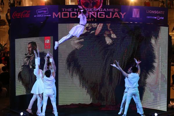คิมเบอร์ลีย์ นำทีมเปิดตัวปราฏการณ์ภาพยนตร์แห่งปีรอบแรกเมืองไทย  The Hunger Games : Mockingjay Part 1 Thailand Premiere