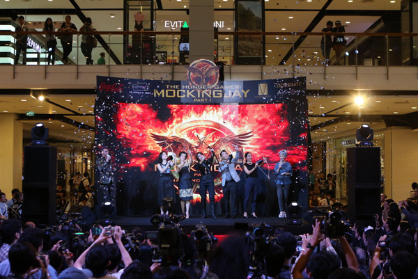 คิมเบอร์ลีย์ นำทีมเปิดตัวปราฏการณ์ภาพยนตร์แห่งปีรอบแรกเมืองไทย  The Hunger Games : Mockingjay Part 1 Thailand Premiere