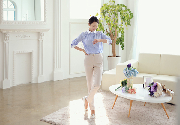 ชุดไปงานแต่งแบบกางเกง