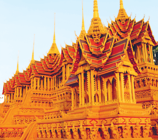 ประเพณีปราสาทผึ้งและแข่งเรือยาว