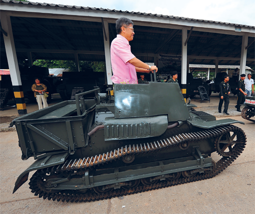 ค่ายอดิศร 