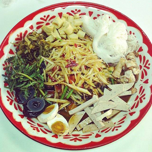 ส้มตำถาด