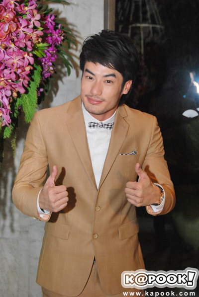งานแต่งชาย วิกกี้