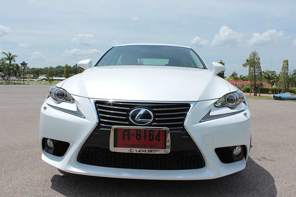 Lexus IS 300 h