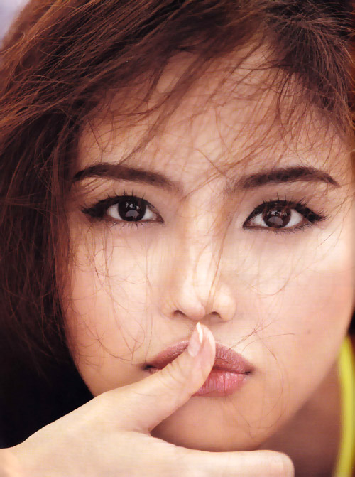 จอย ชลธิชา ขุดว่ายน้ำ in magazine