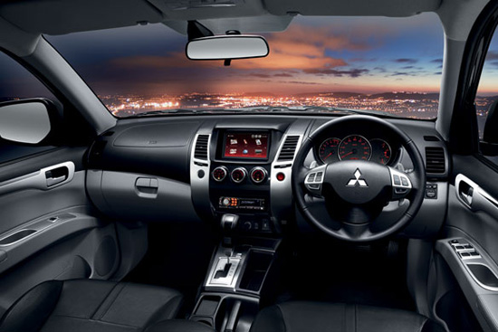Mitsubishi Pajero Sport V6