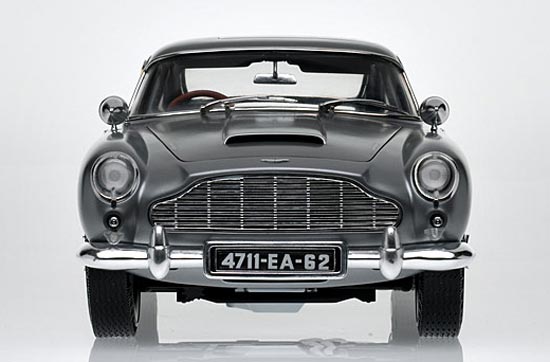 แอสตัน มาร์ติน ดีบี5 (Aston Martin DB5)