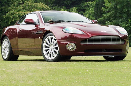 แอสตัน มาร์ติน แวนควิช (Aston Martin Vanquish)
