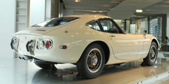 โตโยต้า 2000จีที (Toyota 2000GT)