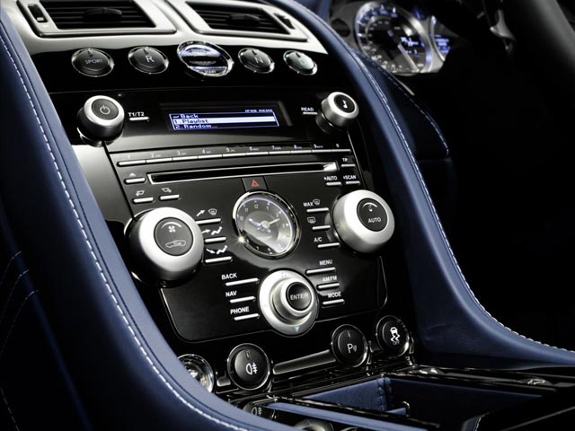Aston Martin V8 Vantage S Coupe
