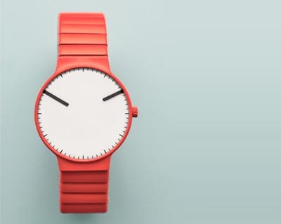 Cling Watch นาฬิกาข้อมือไร้ตัวเลขแบบมีสไตล์ 