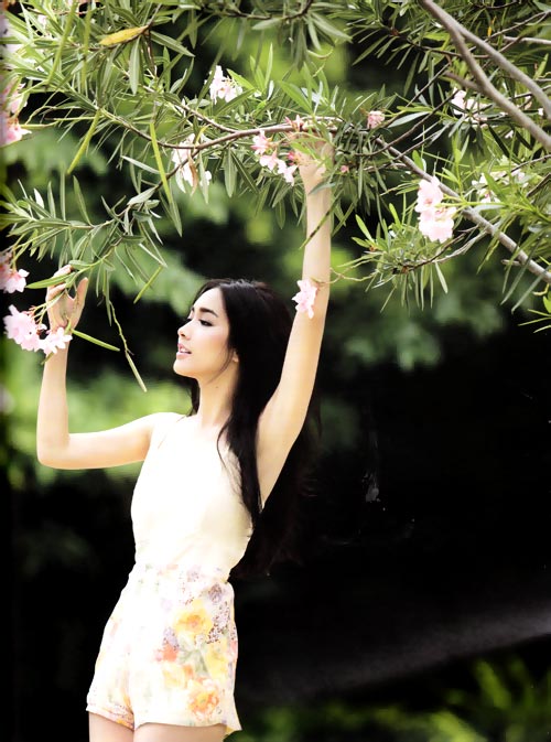 มิน พีชญา in magazine สิงหาคม