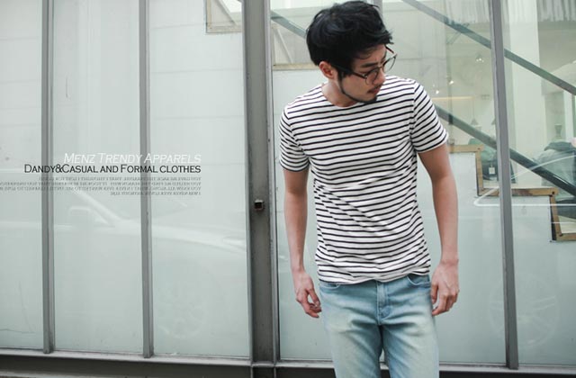 เสื้อยืดลายขวาง