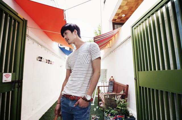เสื้อยืดลายขวาง