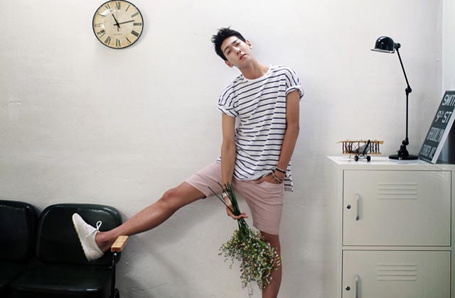 เสื้อยืดลายขวาง