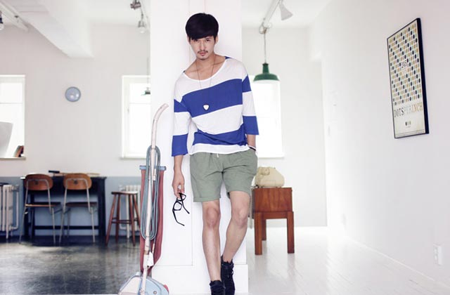 เสื้อยืดลายขวาง