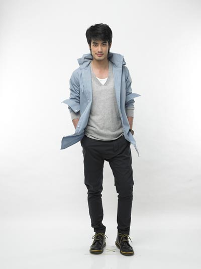Men’s Health จับมือซูเปอร์สตาร์หนุ่มหล่อ ปันน้ำใจช่วยเหลือสังคม