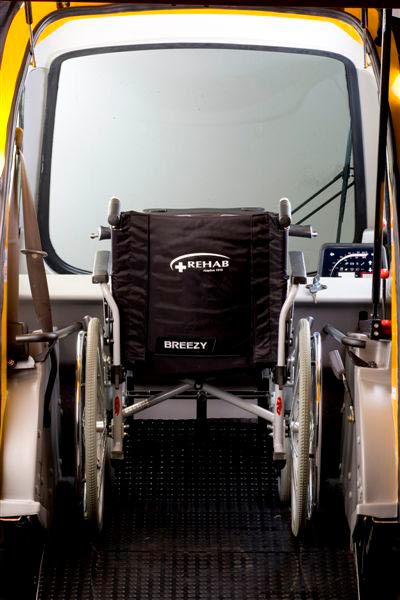 Kenguru รถยนต์สุดเก๋ เพื่อคนพิการที่ต้องนั่งรถเข็นโดยเฉพาะ