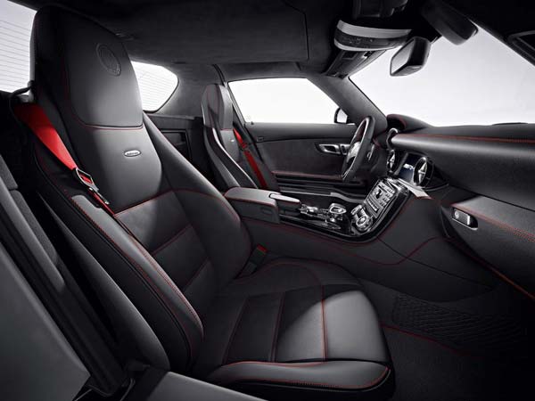 Mercedes-Benz SLS AMG GT 2013
