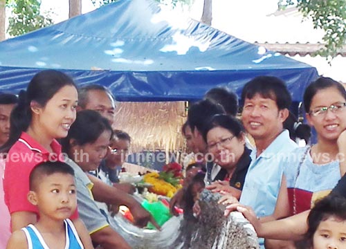 เรือไม้ตะเคียน