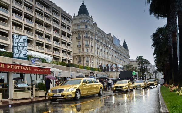 Mercedes จัดรถหรูสีทอง สำหรับ VIP งานหนังเมืองคานส์