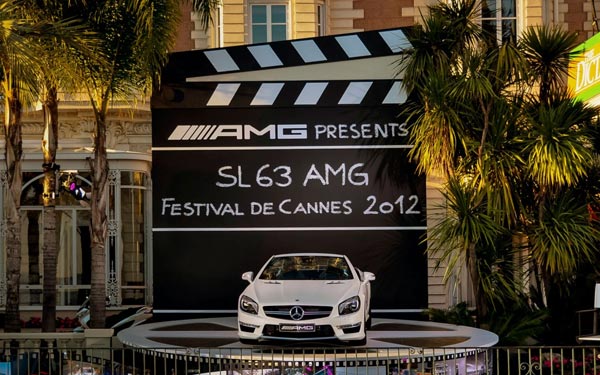 Mercedes จัดรถหรูสีทอง สำหรับ VIP งานหนังเมืองคานส์
