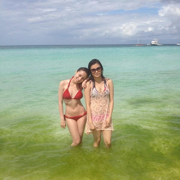 คริสติน เรเยส cristine reyes