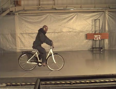  หมวกกันน็อคแอร์แบ็คสำหรับจักรยาน