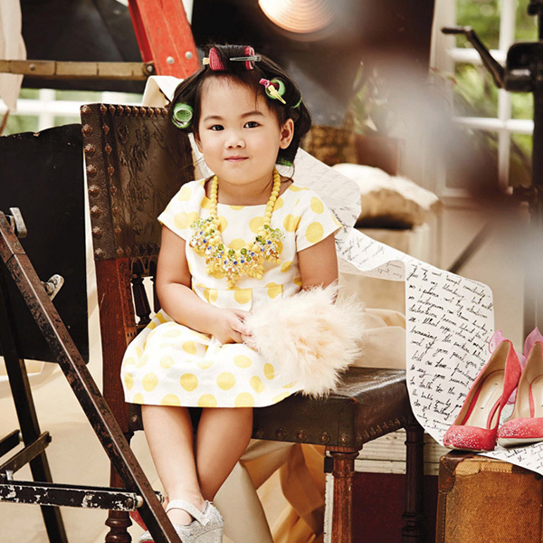 น้องวันใหม่ นำทีมซุปตาร์ฟันน้ำนม รวมตัวถ่ายแบบขึ้นปกแพรว