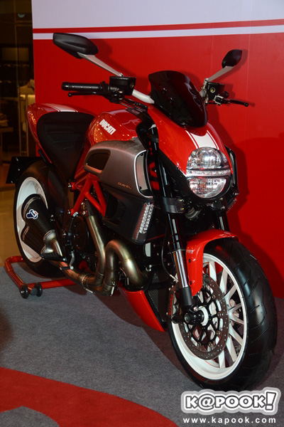 Ducati Diavel Stripe