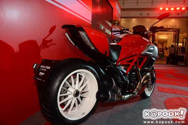 Ducati Diavel Stripe