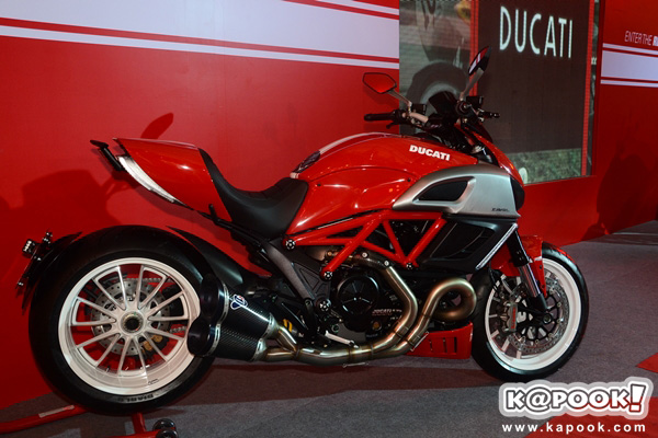 Ducati Diavel Stripe