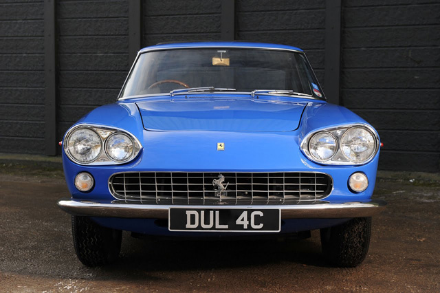  Ferrari 330 GT