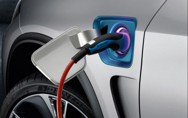 BMW X5 e-Drive Concept 
