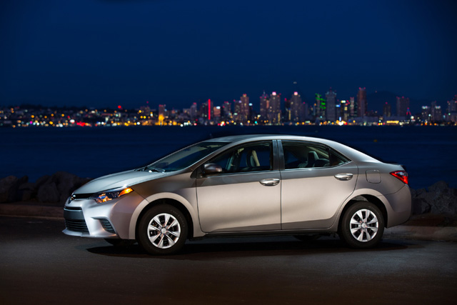  Corolla Altis 2014